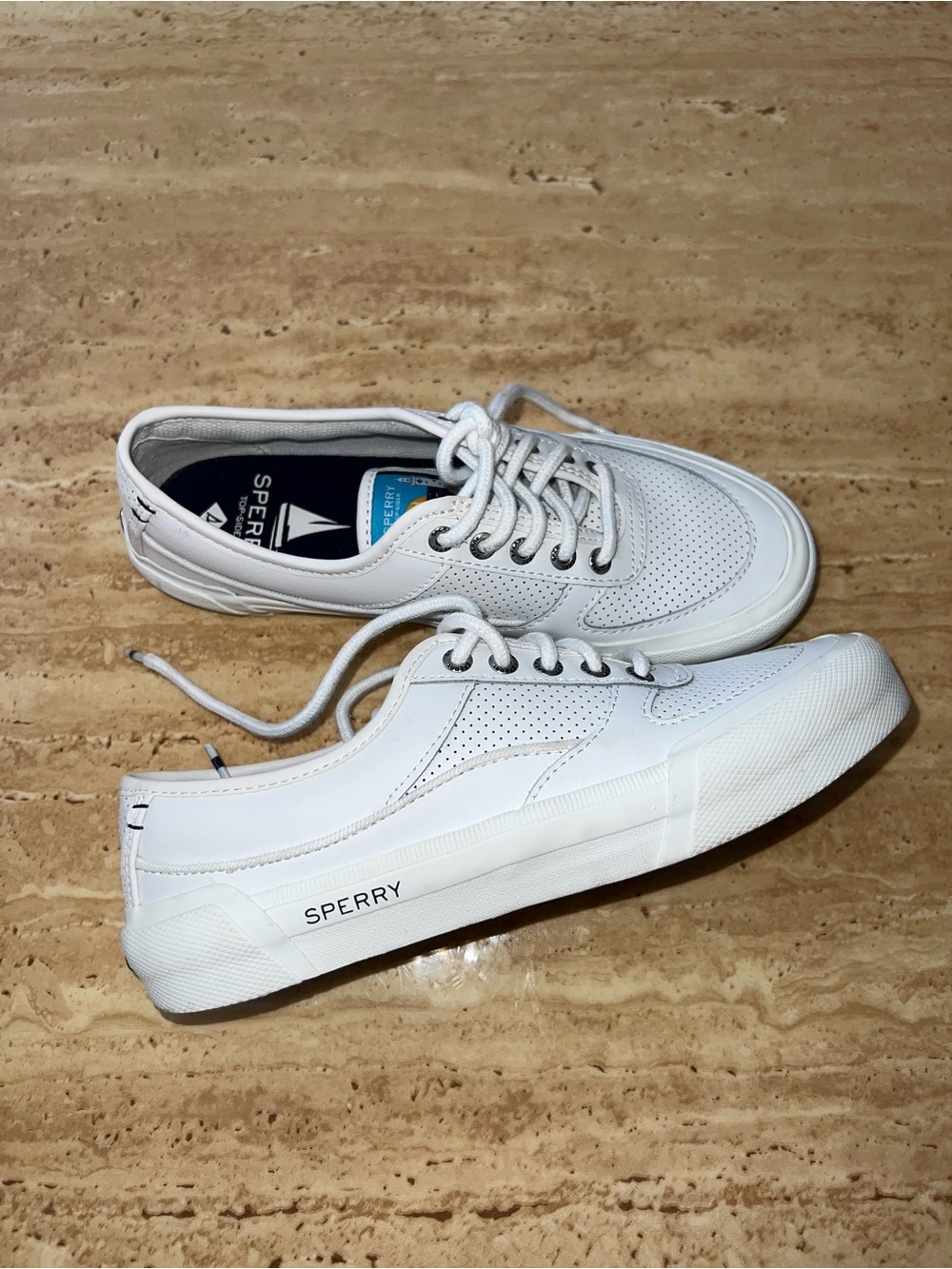Women’s White Sperry’s Size 6